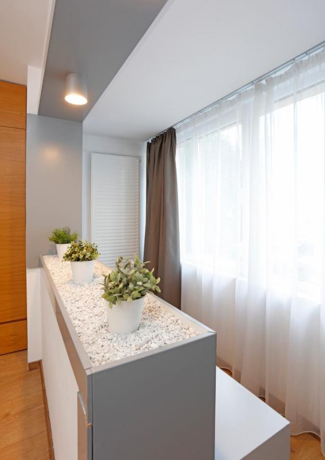 Platinum Apartment With 2 Bedrooms Букурещ Екстериор снимка